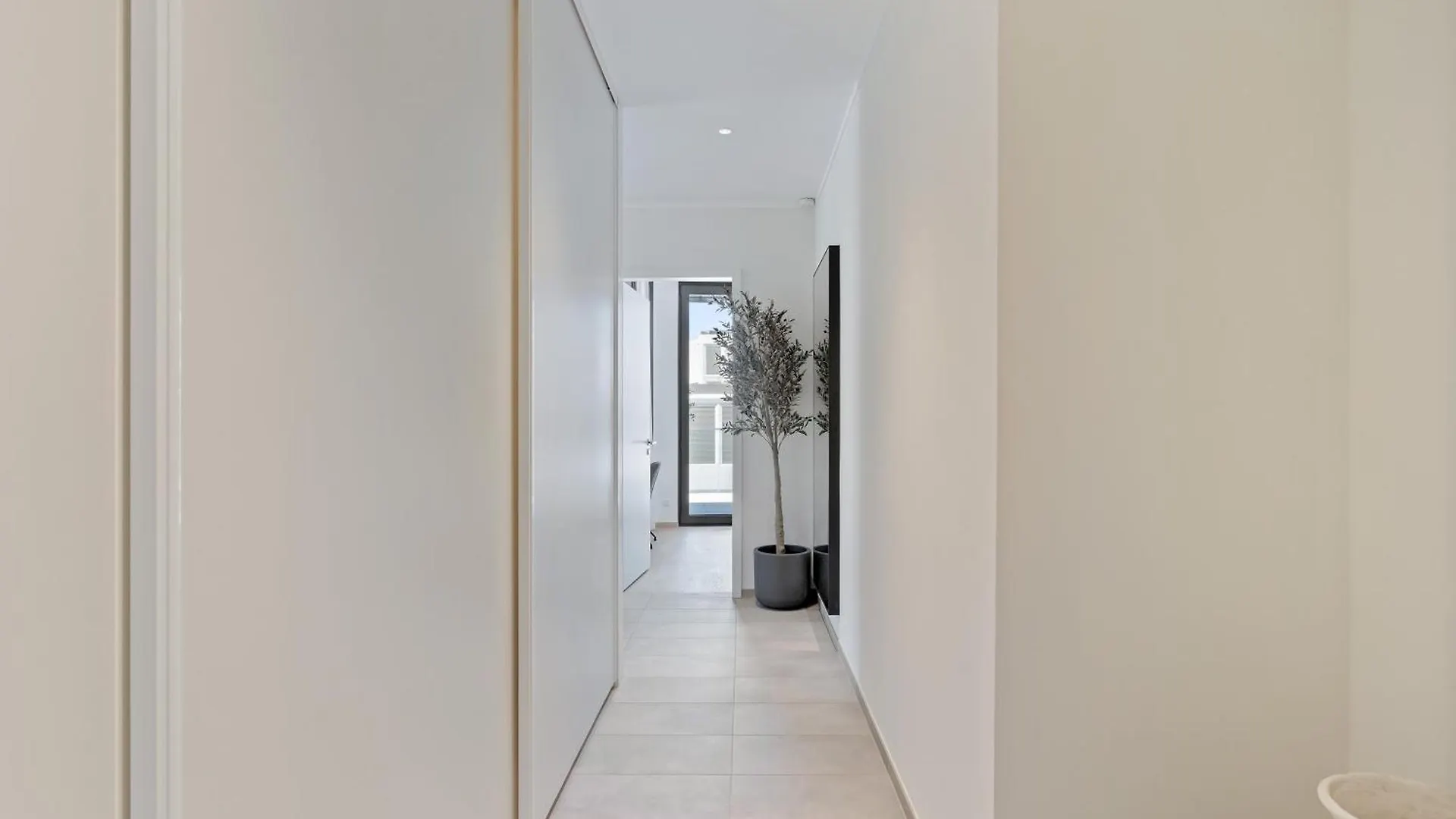 Voya Residence Zenit Royal - Luxury Apart Hotel Rooftop Views & Concierge Luxembourg