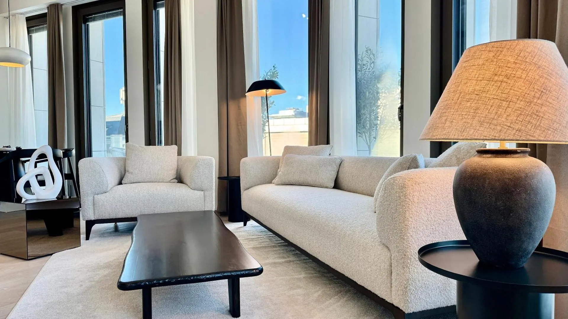 Voya Residence Zenit Royal - Luxury Apart Hotel Rooftop Views & Concierge Luxembourg Appartement