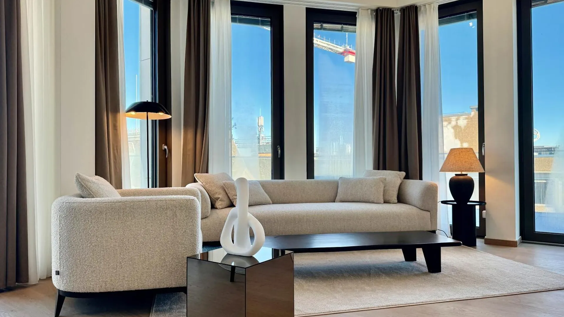Voya Residence Zenit Royal - Luxury Apart Hotel Rooftop Views & Concierge Luxembourg 0*,