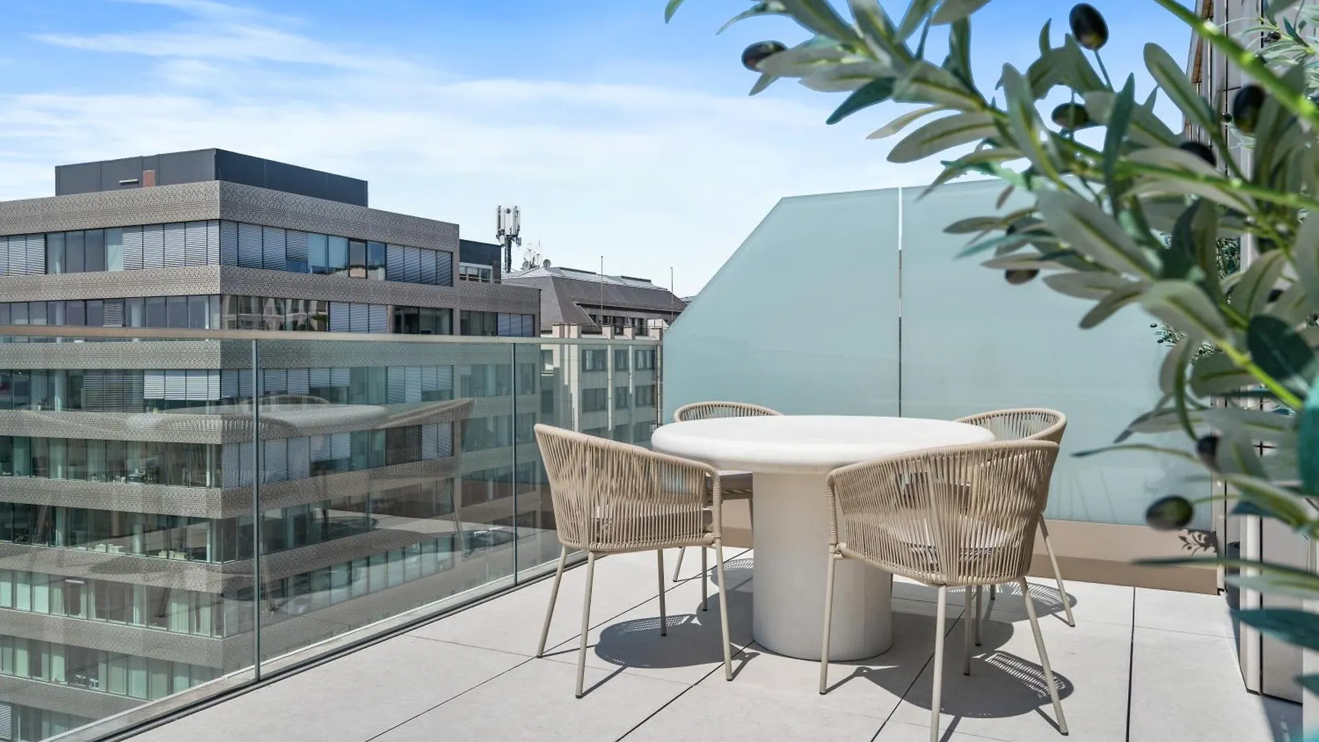 Voya Residence Zenit Royal - Luxury Apart Hotel Rooftop Views & Concierge Luxembourg Appartement