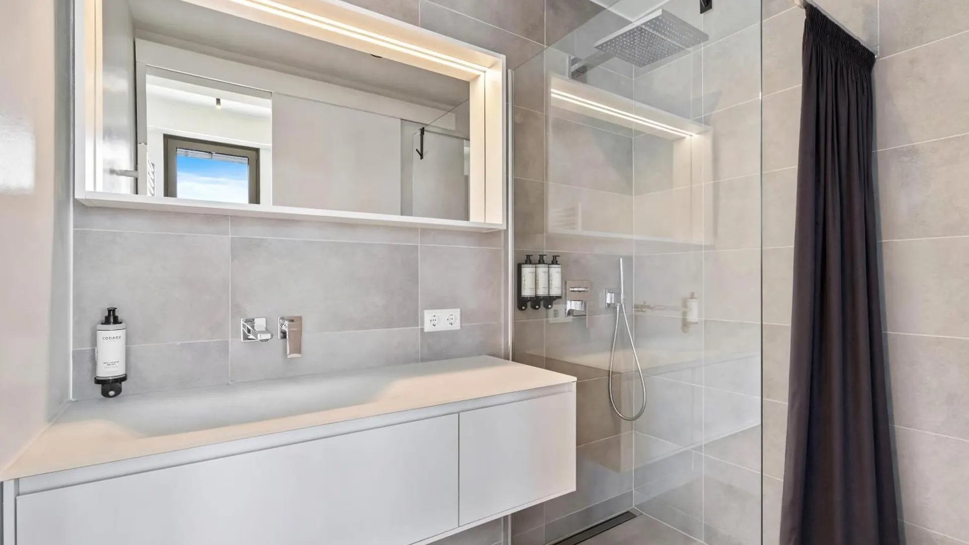 Voya Residence Zenit Royal - Luxury Apart Hotel Rooftop Views & Concierge Luxembourg
