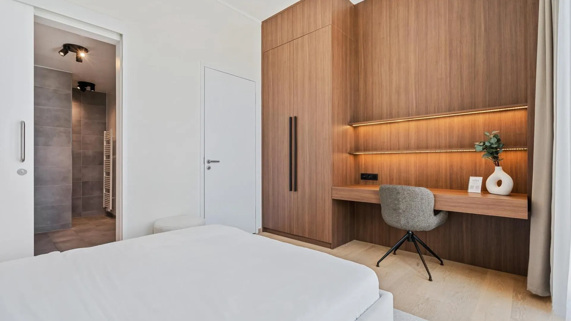 Voya Residence Zenit Royal - Luxury Apart Hotel Rooftop Views & Concierge Luxembourg 0*,  Luxembourg
