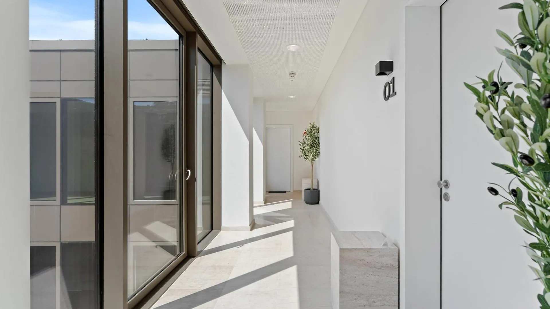 Voya Residence Zenit Royal - Luxury Apart Hotel Rooftop Views & Concierge Luxembourg 0*,
